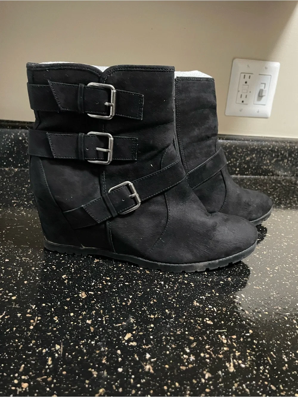 UNISA Women's SUEDE ANKLE BOOTS Black 4